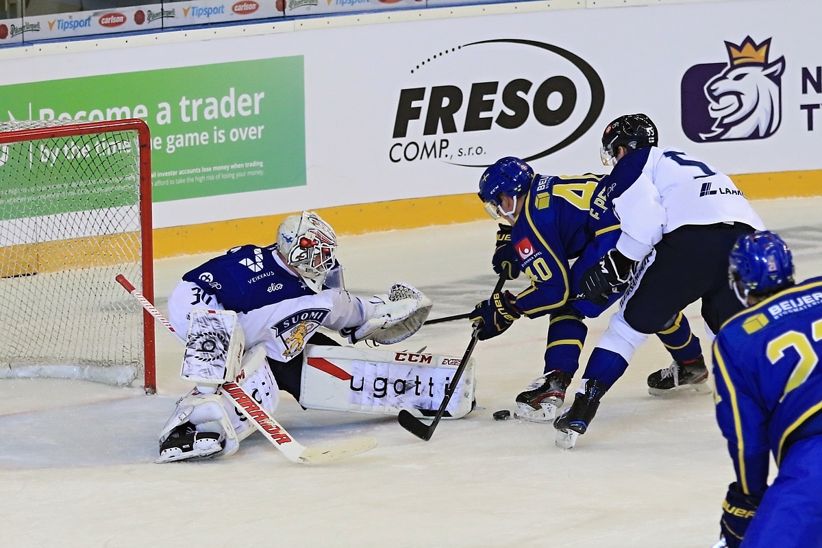 Finové poprvé padli, v severském derby těsně nestačili na Švédsko