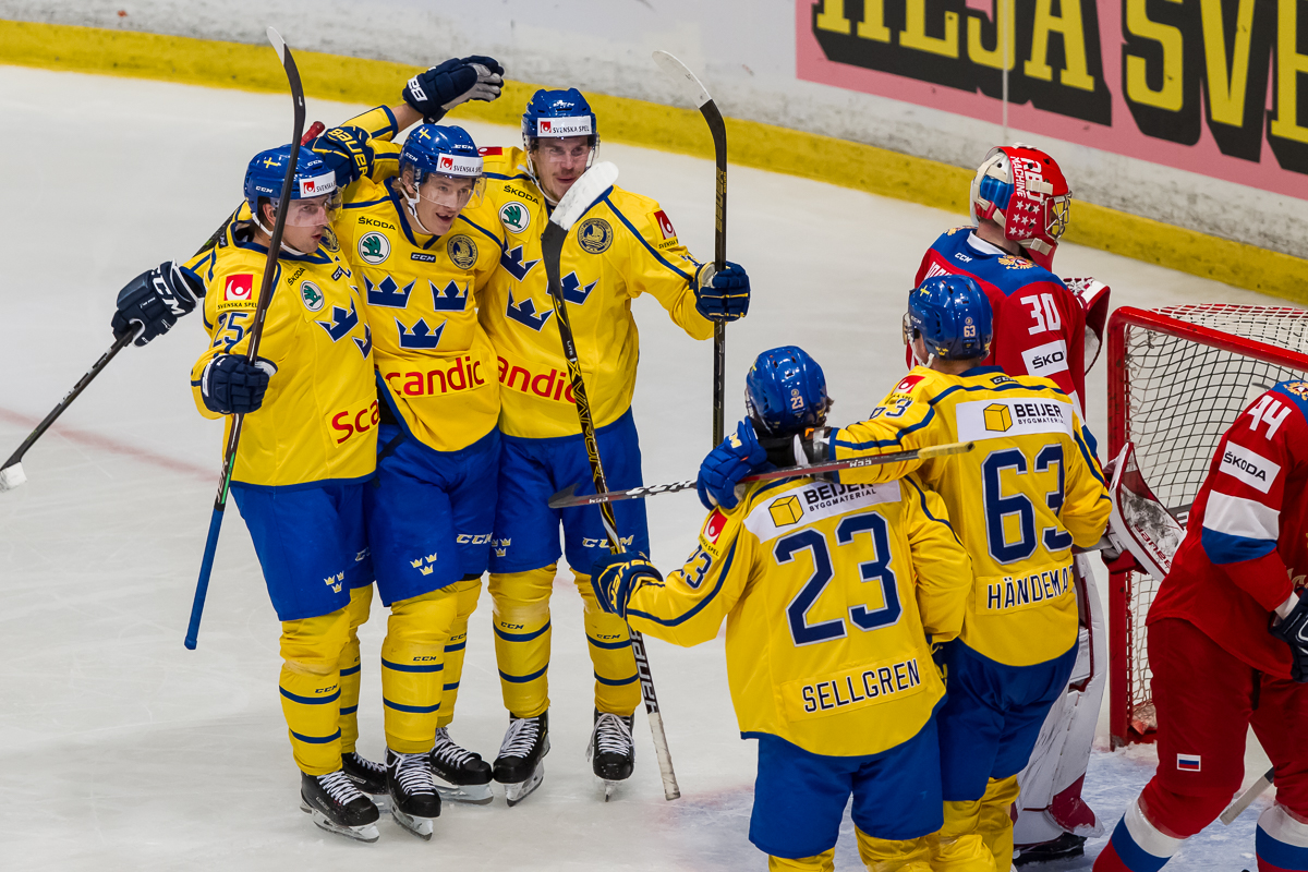 Švédové napravili úvodní zaváhání na domácím turnaji a porazili Rusko. Češi vítězní